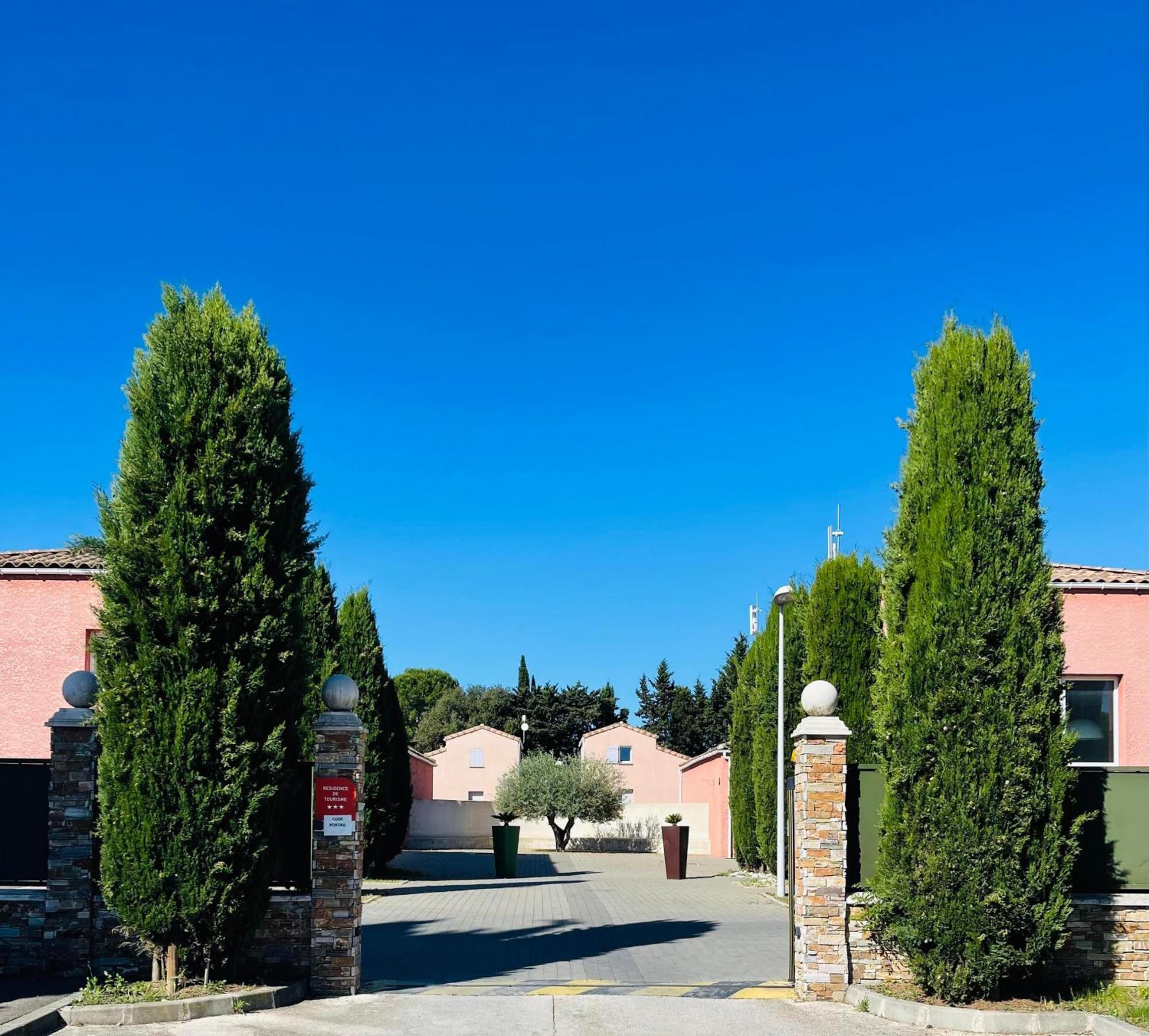 Hotel Terres De France - Le Domaine De Bacchus Saint-Christol  Exterior foto